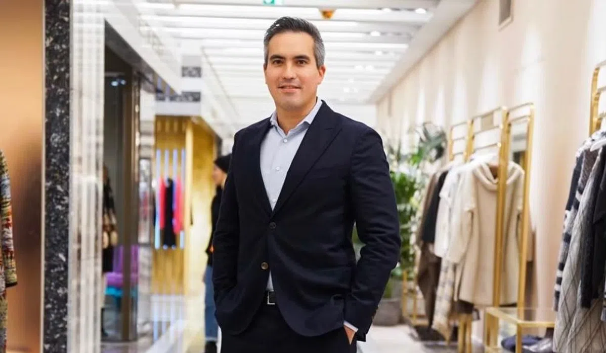 Sean Hill Appointed As New CEO Of De Bijenkorf: A New Chapter For Central Group