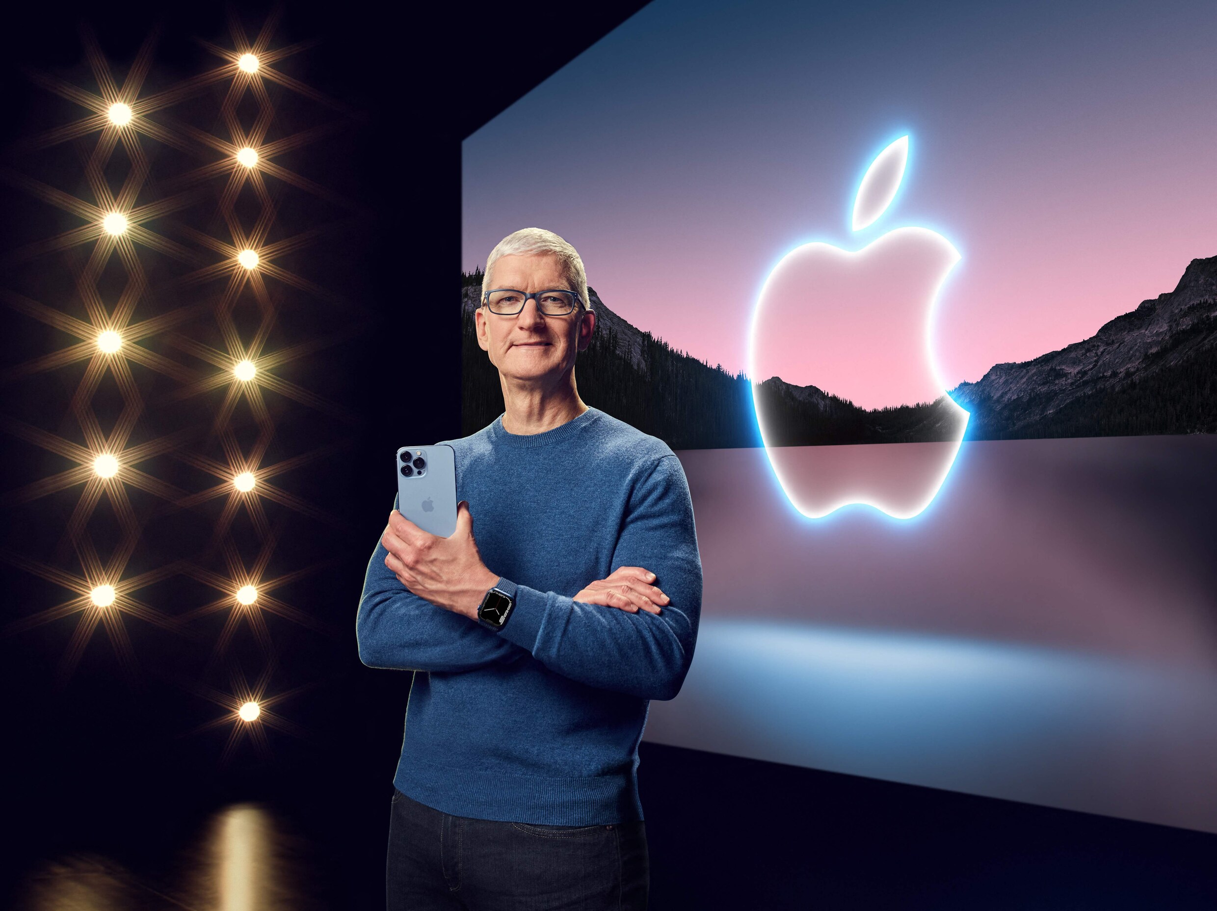 Tim Cook Passes the Apple Torch: A New Era Dawns with CEO Transition