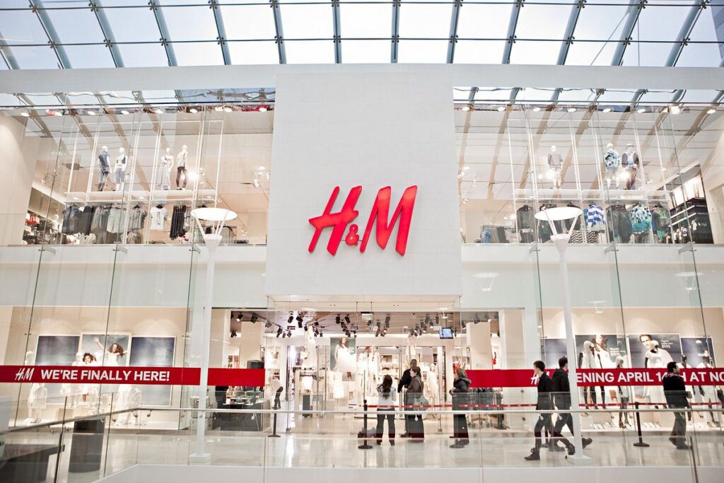 H&M: Shrinking Store Network Hits Sales, But Profits Skyrocket Amid Optimized Portfolio