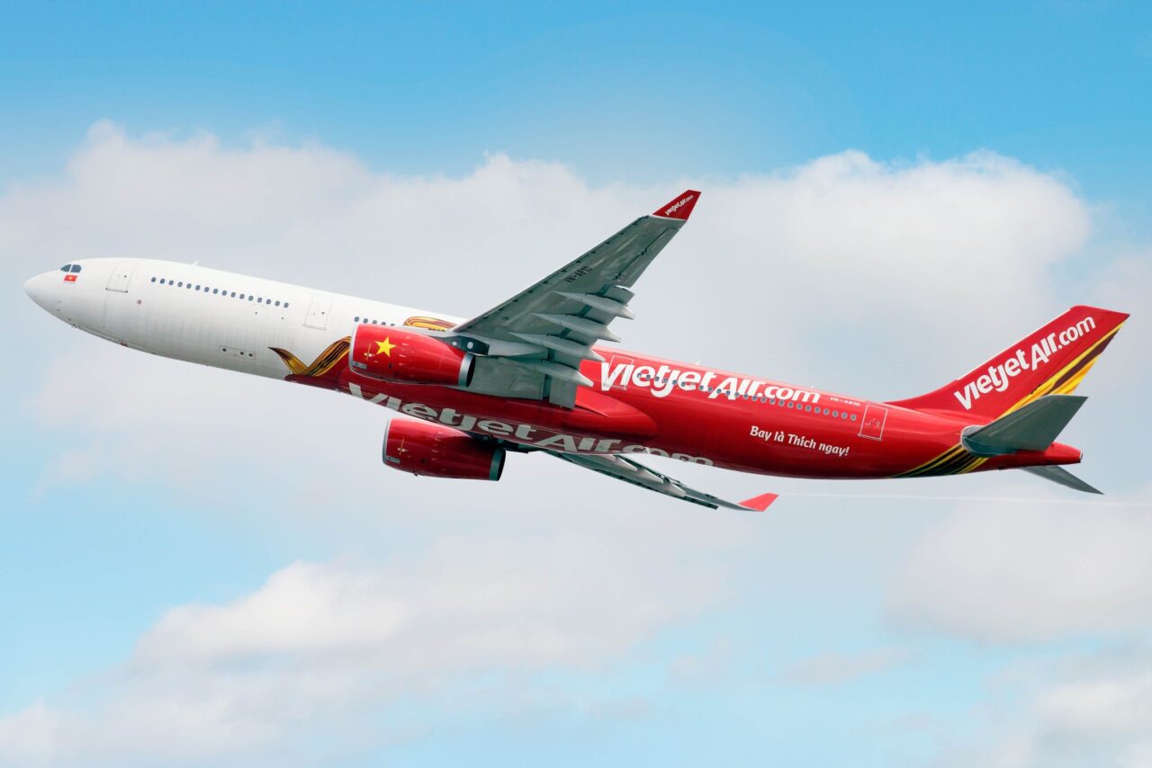 Vietjet Partners with Airways Aviation to Train EASA-Certified Pilots