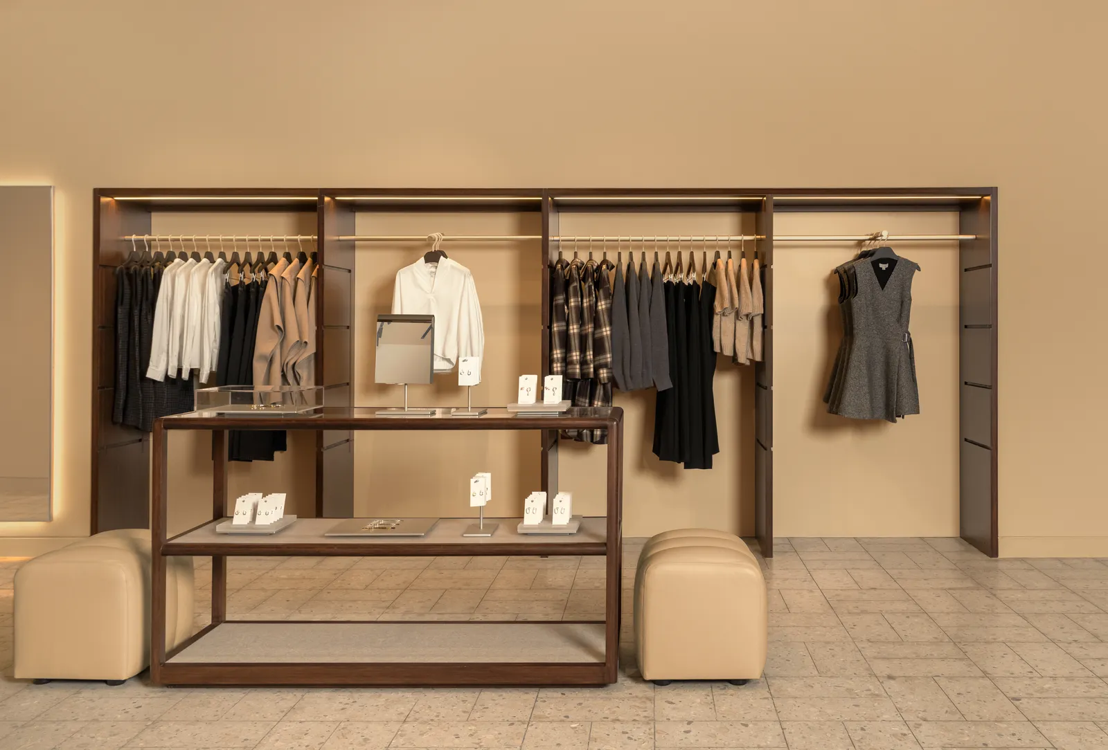 Cos makes Indian debut in New Delhi