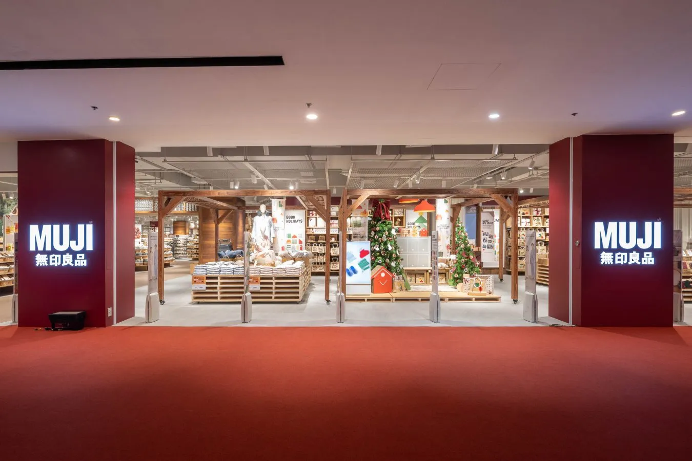 Muji’s Mega Store: A New Jewel in Bangkok’s Retail Throne Dominates Southeast Asia Market