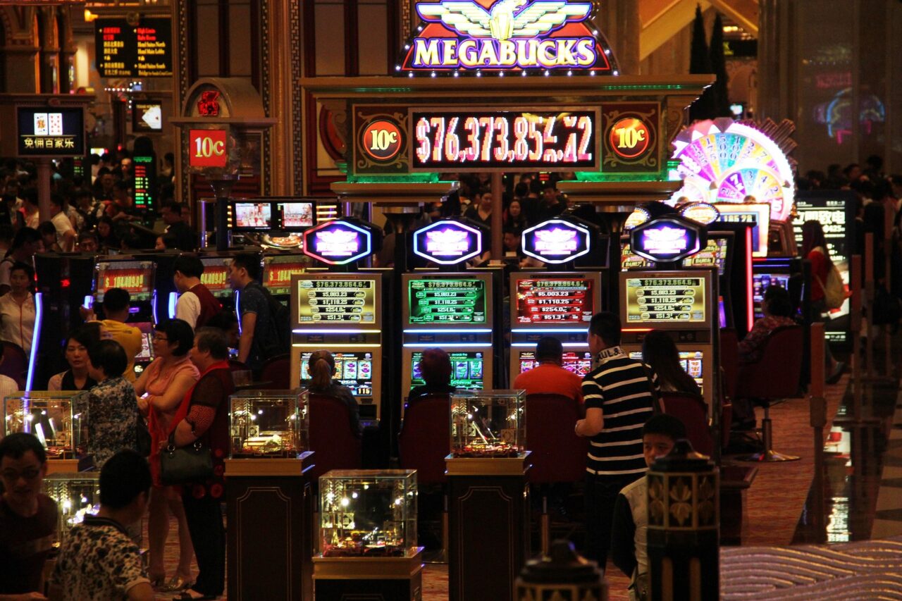 11 Macau Satellite Casinos Shut Down, Leaving More Than 6,000 People Out Of Work