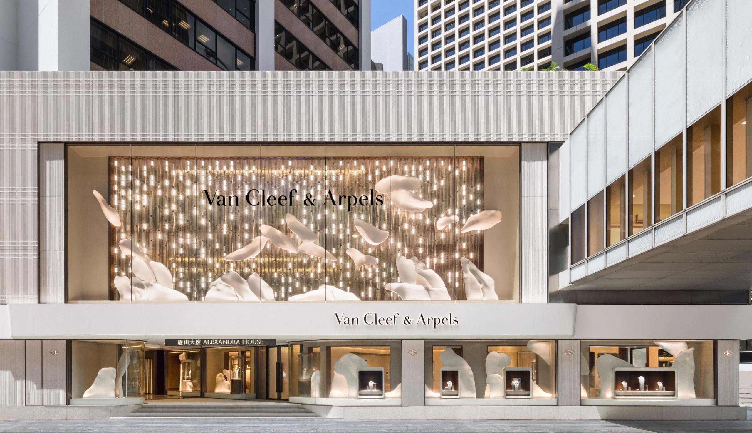 New Home for Luxury: Van Cleef & Arpels Unveils Stunning Alexandra House Boutique in Hong Kong