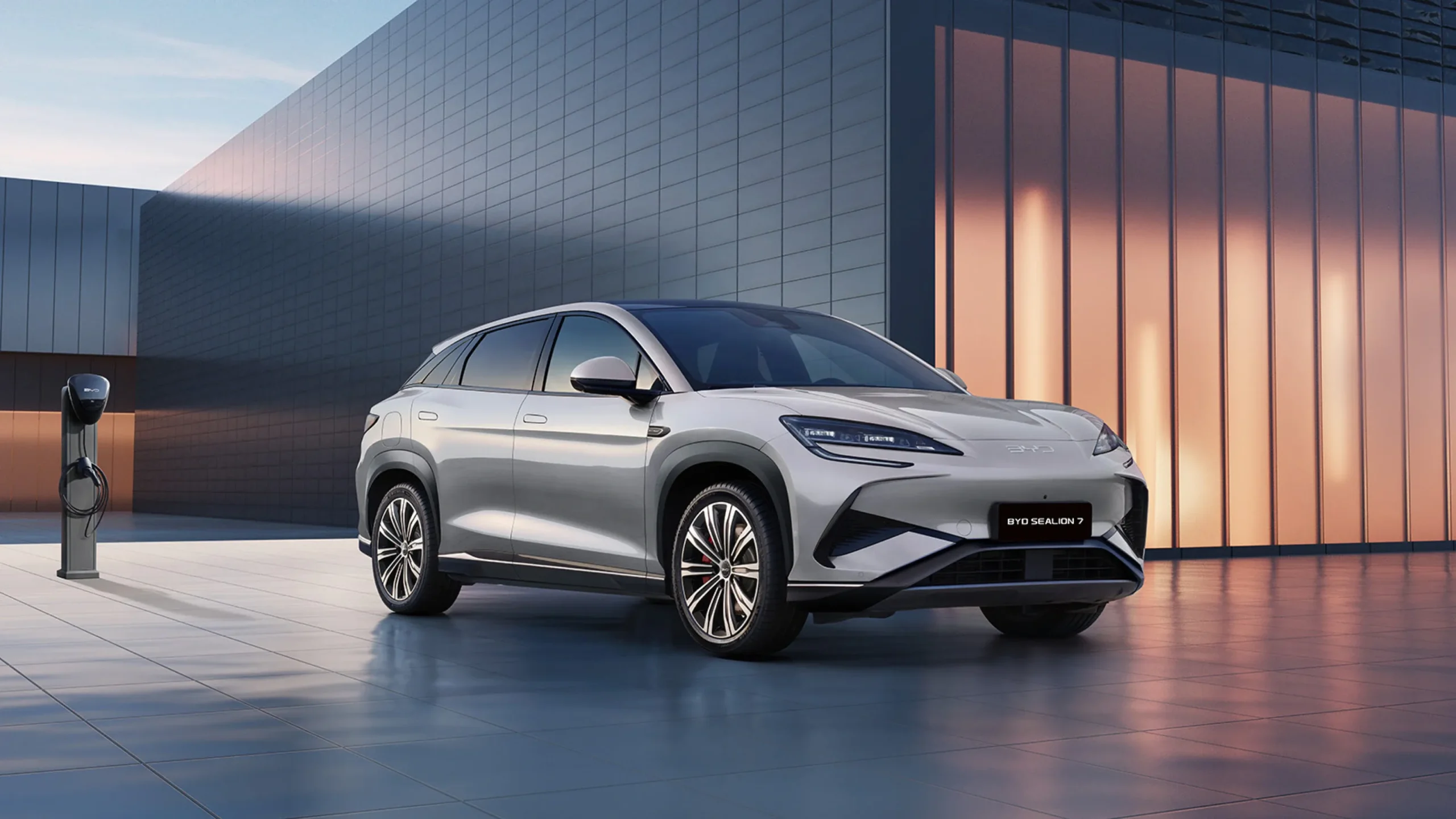 BYD Launches Flagship Sealion 08 SUV in China from $33,890