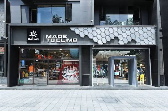China’s Kailas Opens First Directly Operated European Store in Chamonix